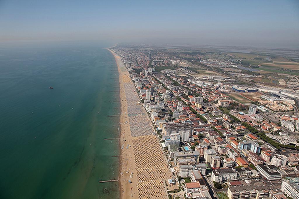 Hotel Nettuno Lido di Jesolo Kültér fotó